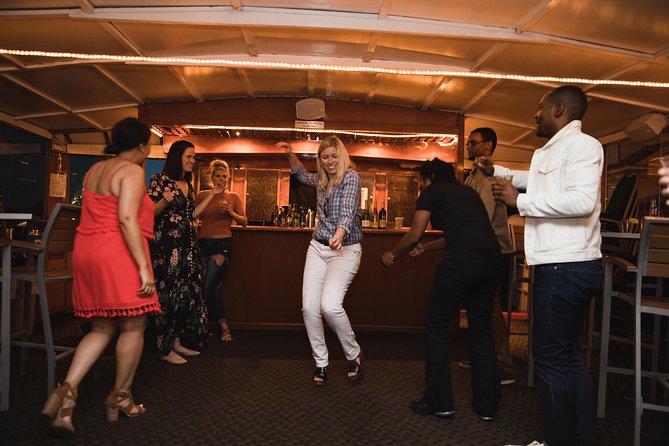 City Cruises Sacramento: Rock the Yacht Cocktail Cruise 21+ - Dress, Smoking, and Practical Comfort