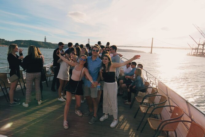 Classic Yacht Experience in Lisbon with portuguese wine - Why the Tagus is a smart place to spend two hours