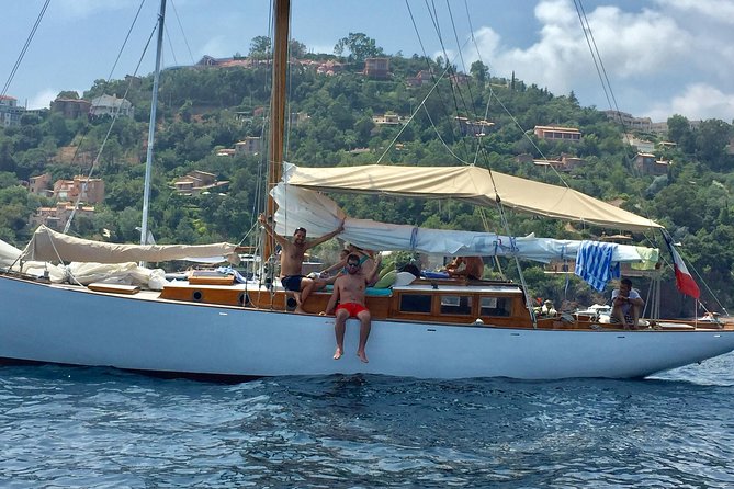 Classic Yacht Sailing in Cannes - Leaving Quai Saint-Pierre and entering the Bay of Cannes
