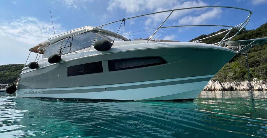 Corfu : Private Motor-Yacht Cruise with Corfu Town Views - Mon Repos Palace from the water
