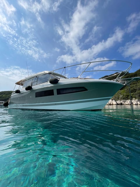 Corfu : Private Motor-Yacht Cruise with Corfu Town Views - What $471 per person really buys you