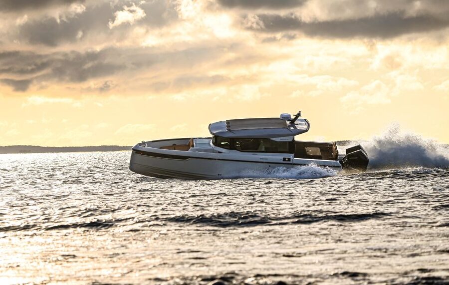 Corfu: Private yacht cruise to Paxos - Antipaxos & Caves - The return past Corfu’s coast