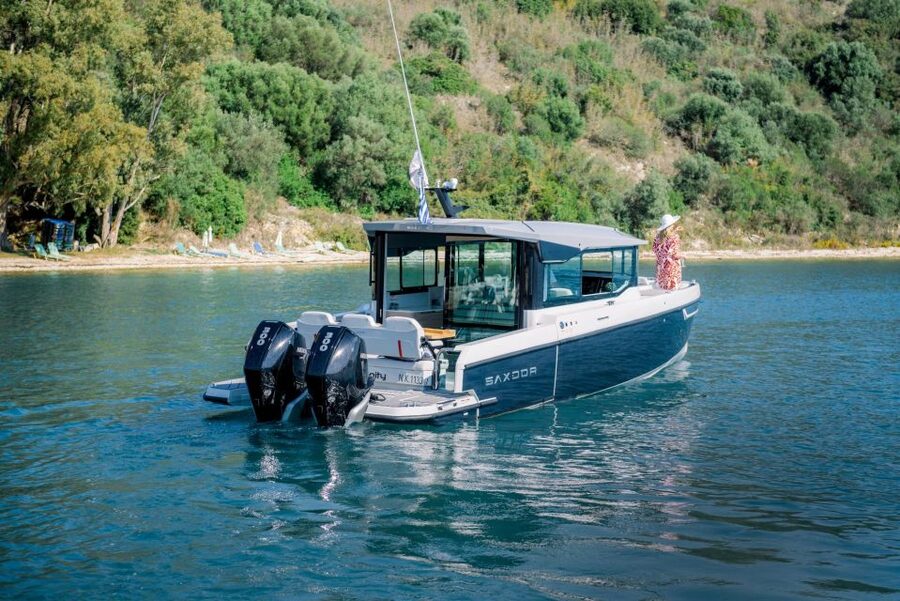 Corfu: Private yacht cruise to Paxos - Antipaxos & Caves - What the crew and equipment add