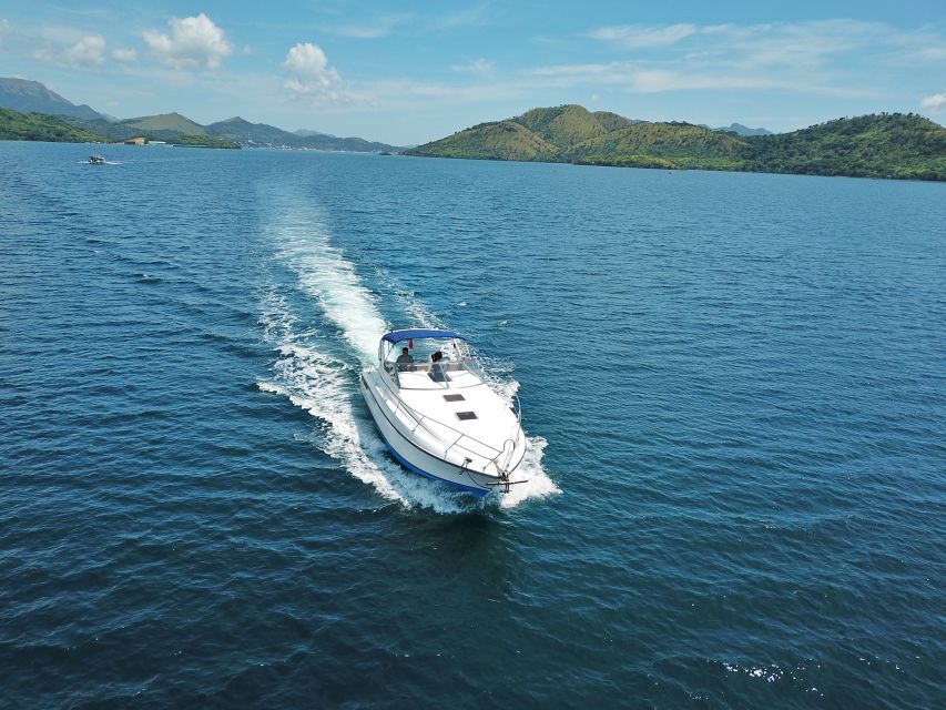Coron: Private Island-Hopping Tour on a Yacht or Speedboat - Lunch, drinks, and the practical comforts