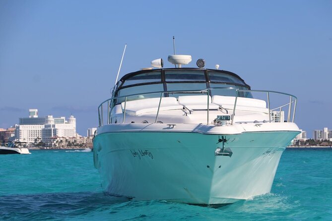Cruise in Elegance: Luxury Yacht Rental in Cancun - Four and five hours: heading toward Isla Mujeres