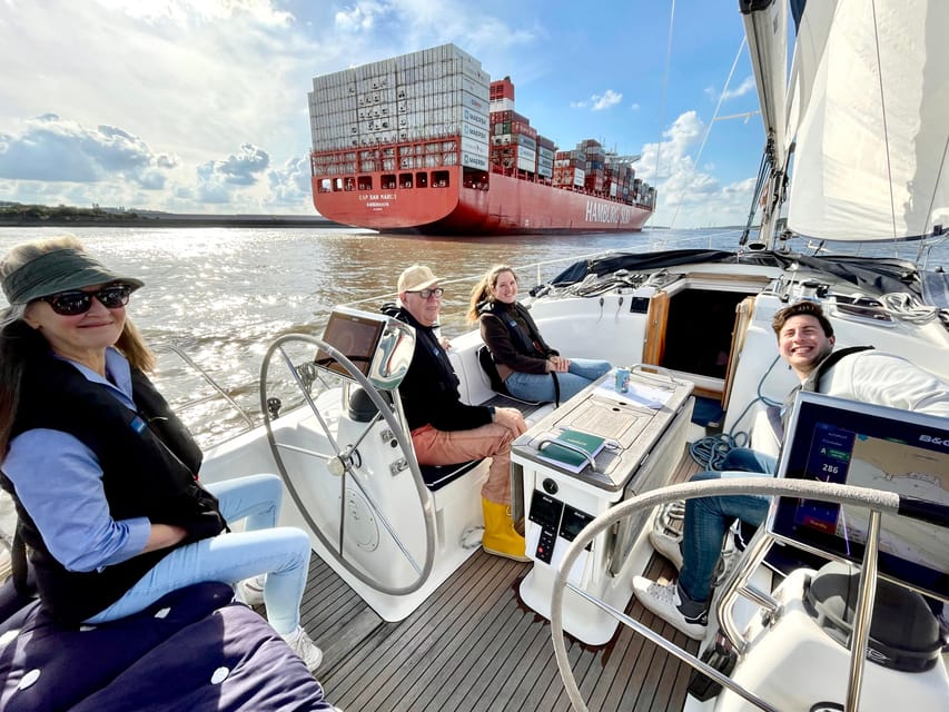 "Cruise in the City" - Sailing Yacht Event, Hamburg/Elbe - Sailing toward Övelgönne and Der Alte Schwede