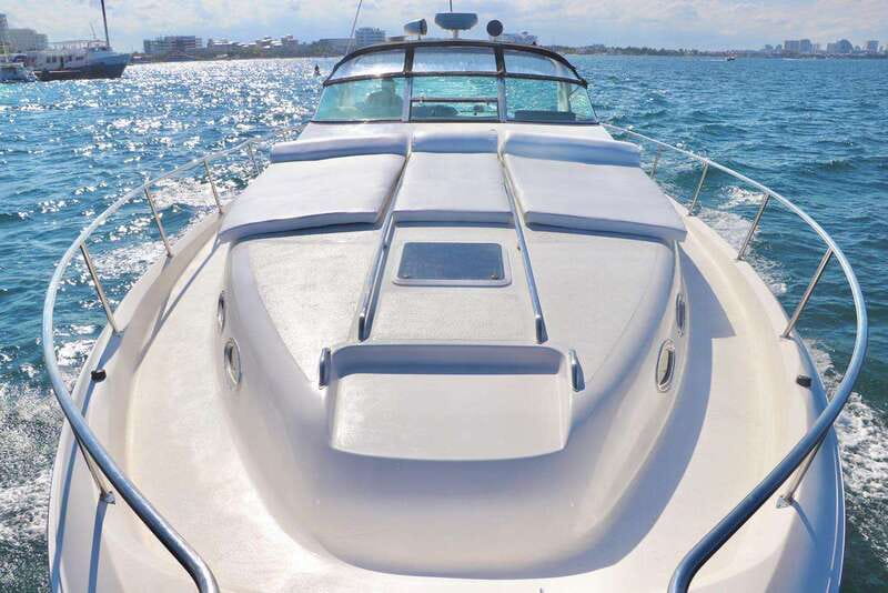 Cruising paradise in a luxury yacht in Cancun - Picking the right duration