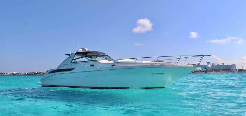 Cruising paradise in a luxury yacht in Cancun - The four-hour route to Isla Mujeres