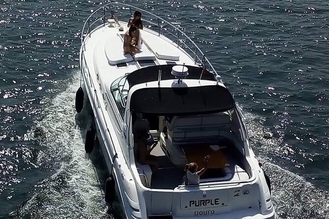 Day trip by private yacht to Curva da Lomba from Porto - Starting at Marina da Afurada at 9:15 a.m.