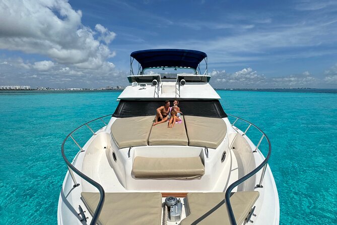 Deluxe Yacht 48FT with FlyBrige Rental in Cancun - Key points before you book