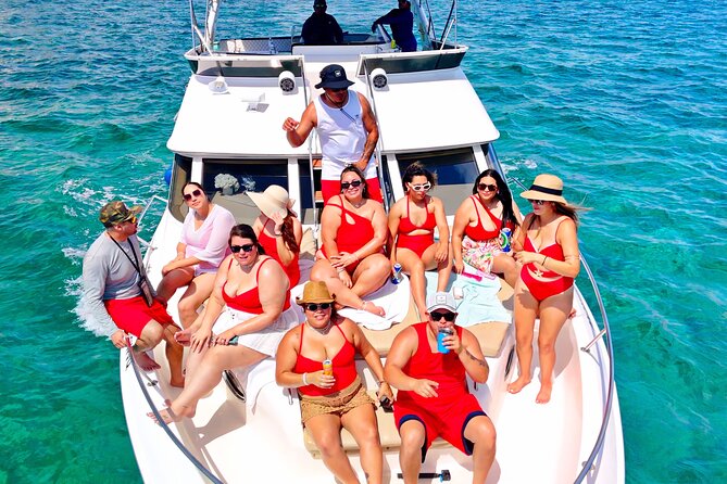 Deluxe Yacht 48FT with FlyBrige Rental in Cancun - The meeting point at Cenzontle 13