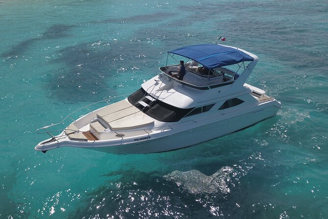 Deluxe Yacht 48FT with FlyBrige Rental in Cancun - The six-hour route adds breathing room