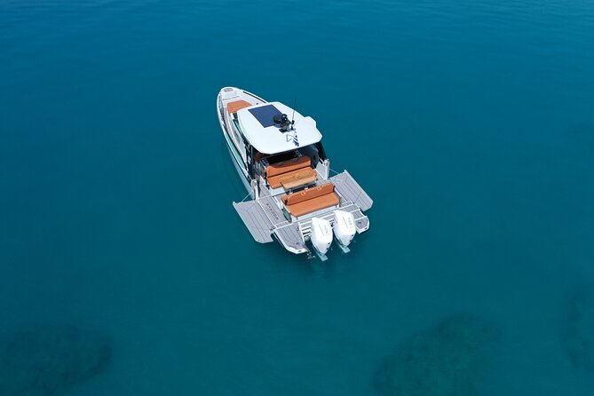 Discover the beauty of the Messinian Inousses Islands on a Yacht - Methoni Castle appears from the sea