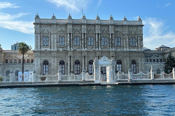 Dolmabahçe Palace and Sunset Tour on Luxury Yacht - Maiden’s Tower and Galata Tower at sunset