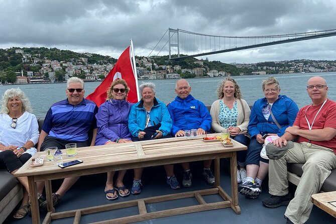 Dolmabahçe Palace Tour with Guide and Luxury Yacht Sunset Cruises - Timing, meeting points, and practical limits
