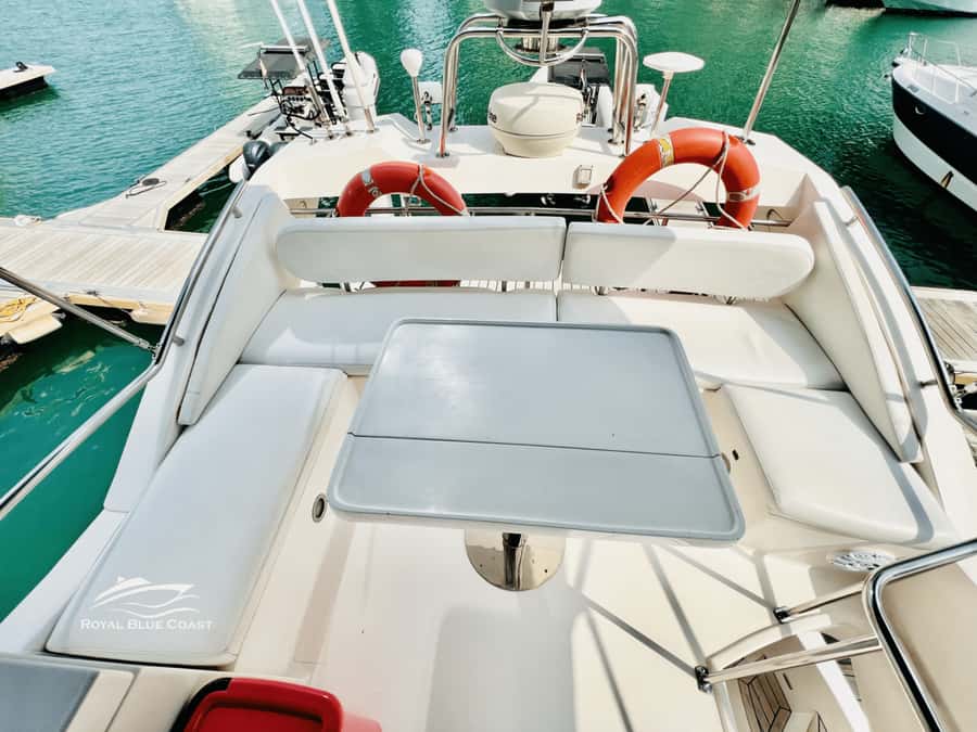 Dubai: Atlantis and Burj Al Arab Cruise on Luxury Yacht - Drinks, snacks, and what to bring