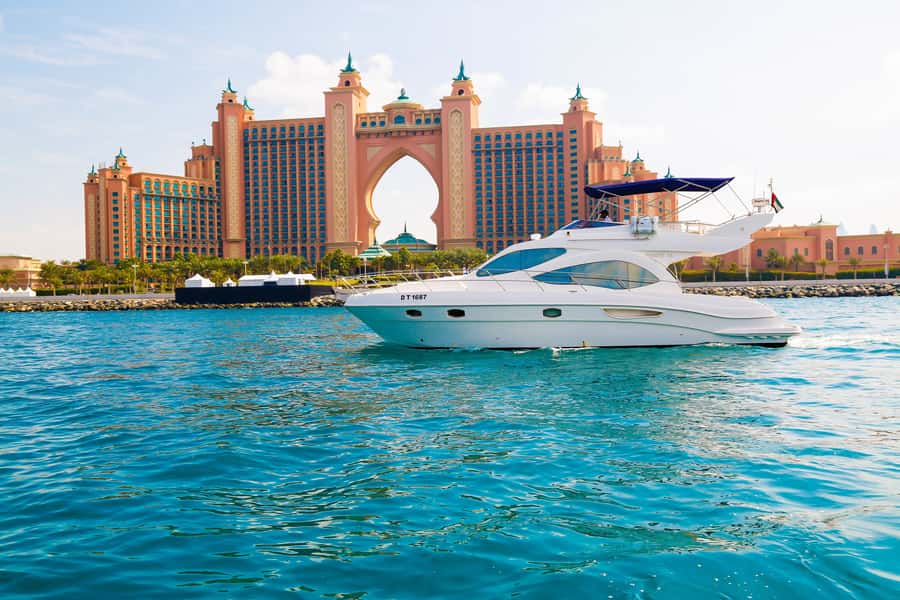 Dubai: Atlantis and Burj Al Arab Cruise on Luxury Yacht - Finding the boat at Dubai Marina