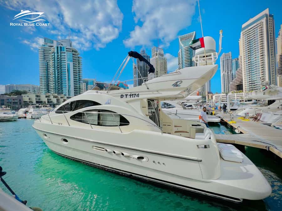 Dubai: Azimut 42 Feet Private Luxury Yacht Cruise - Key points before you book