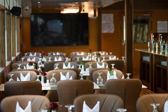 Dubai Creek Cruise Luxury Yacht with BBQ Dinner Al Seef - What the strongest feedback tells you