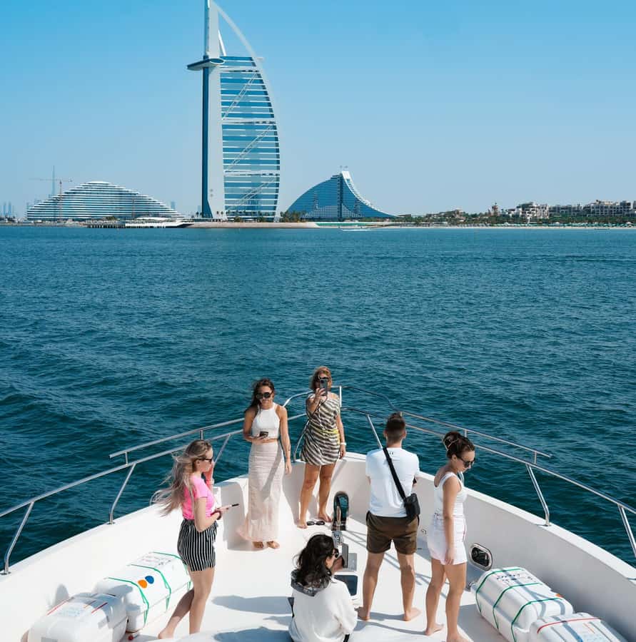 Dubai Harbor: Luxury Yacht Tour with BBQ Options - What the food option really adds