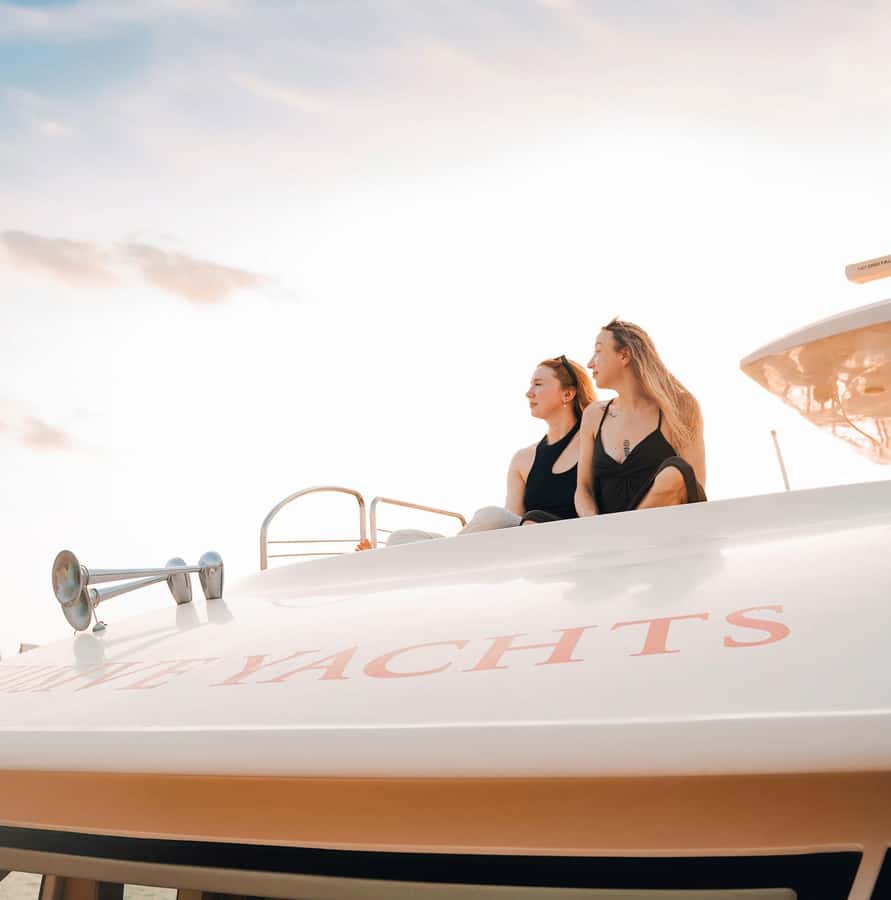 Dubai Harbor: Luxury Yacht Tour with BBQ Options - Practical tips for a smoother ride