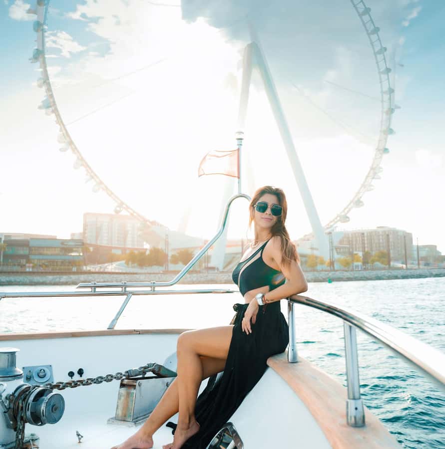 Dubai: Instagrammable Yacht Tour with Drinks & Ain/JBR Views - Key Points Before You Book