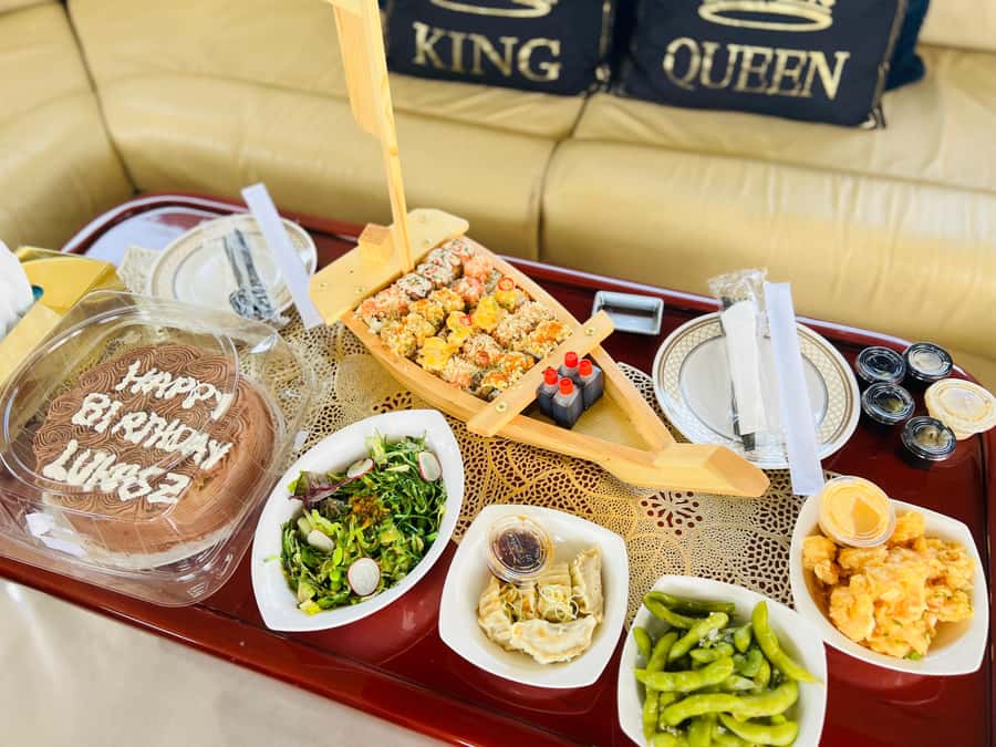 Dubai: Luxury Private 50 FT Yacht Cruise + Optional Sushi - Choosing your Dubai skyline route