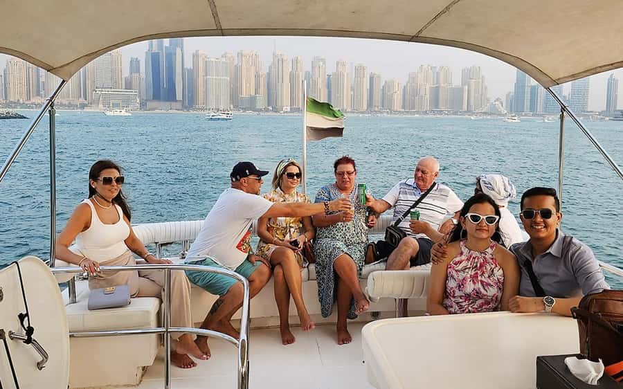 Dubai: Luxury Sunset Yacht Tour with Snacks and Drinks - The route from Atlantis to Dubai Marina