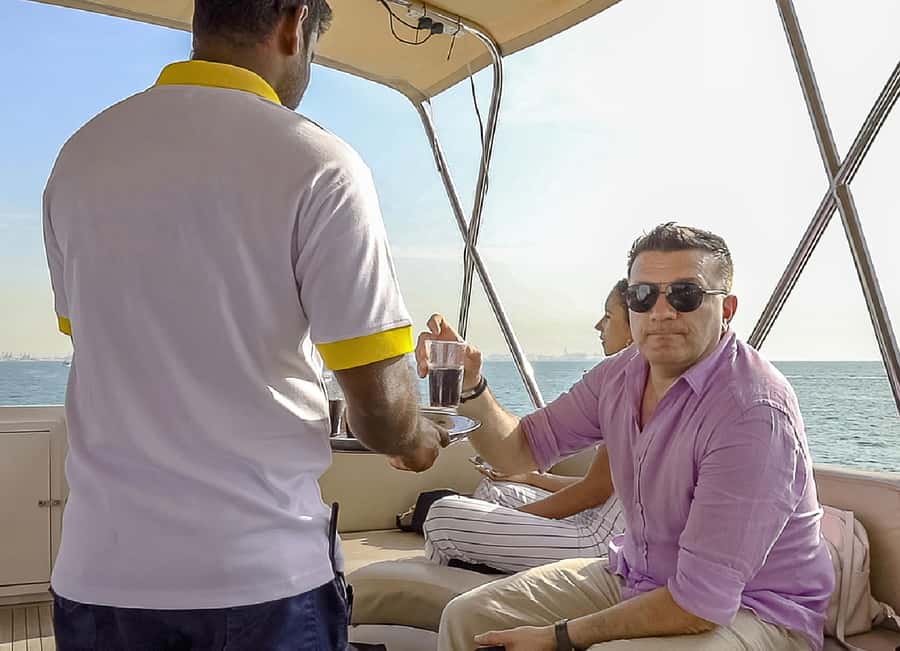 Dubai: Luxury Sunset Yacht Tour with Snacks and Drinks - Food, drinks, and the onboard mood