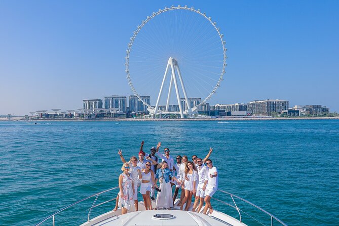 Dubai Luxury Yacht Tour with Live BBQ & Drinks - Palm Jumeirah from the water