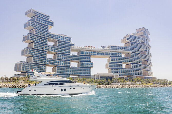 Dubai Luxury Yacht Tour with Live BBQ & Drinks - Leaving from Dubai Harbour Yacht Club