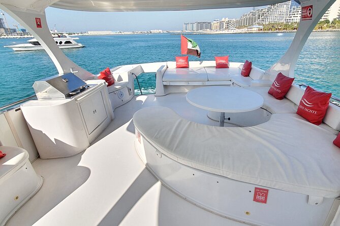 Dubai Marina 1hr Yacht tour with Drinks - Seeing Ain Dubai from the water