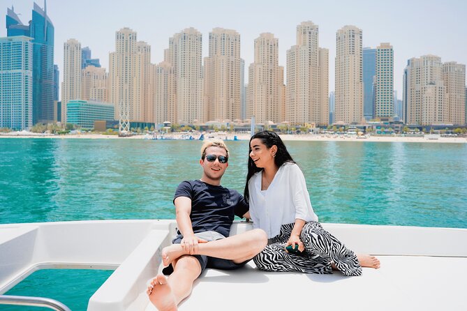 Dubai Marina 1hr Yacht tour with Drinks - Dubai Harbour and the return route