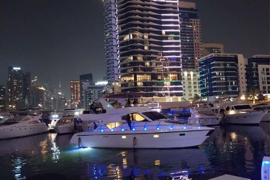 Dubai Marina luxury Yacht Tour: AinDubai,JBR &Harbour(1Hour) - Key points at a glance
