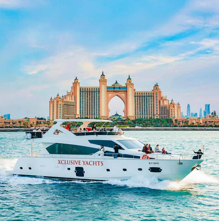 Dubai Marina: Luxury Yacht Tour with Breakfast or BBQ Option - Quick points before you book