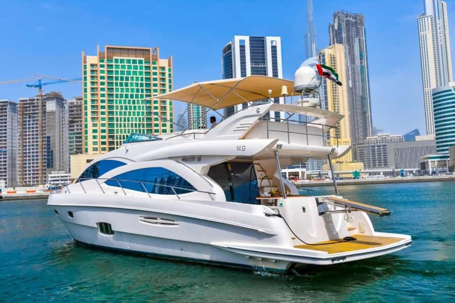 Dubai: Marina Private Luxury Yacht Tour - Leaving Dubai Marina by private yacht
