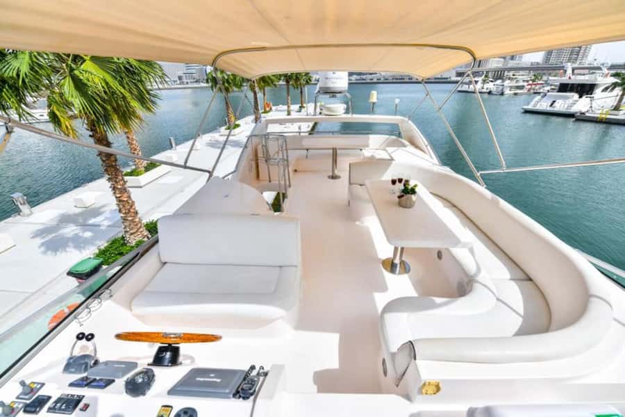 Dubai: Marina Private Luxury Yacht Tour - The lagoon swim stop