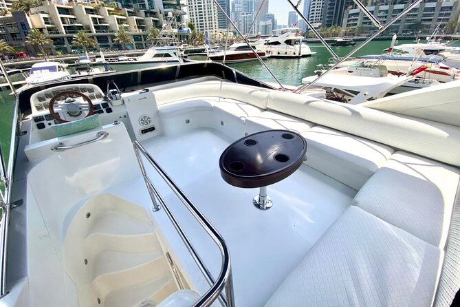 Dubai Marina Yacht Charters: Luxury on the Waves - Choosing the right departure time