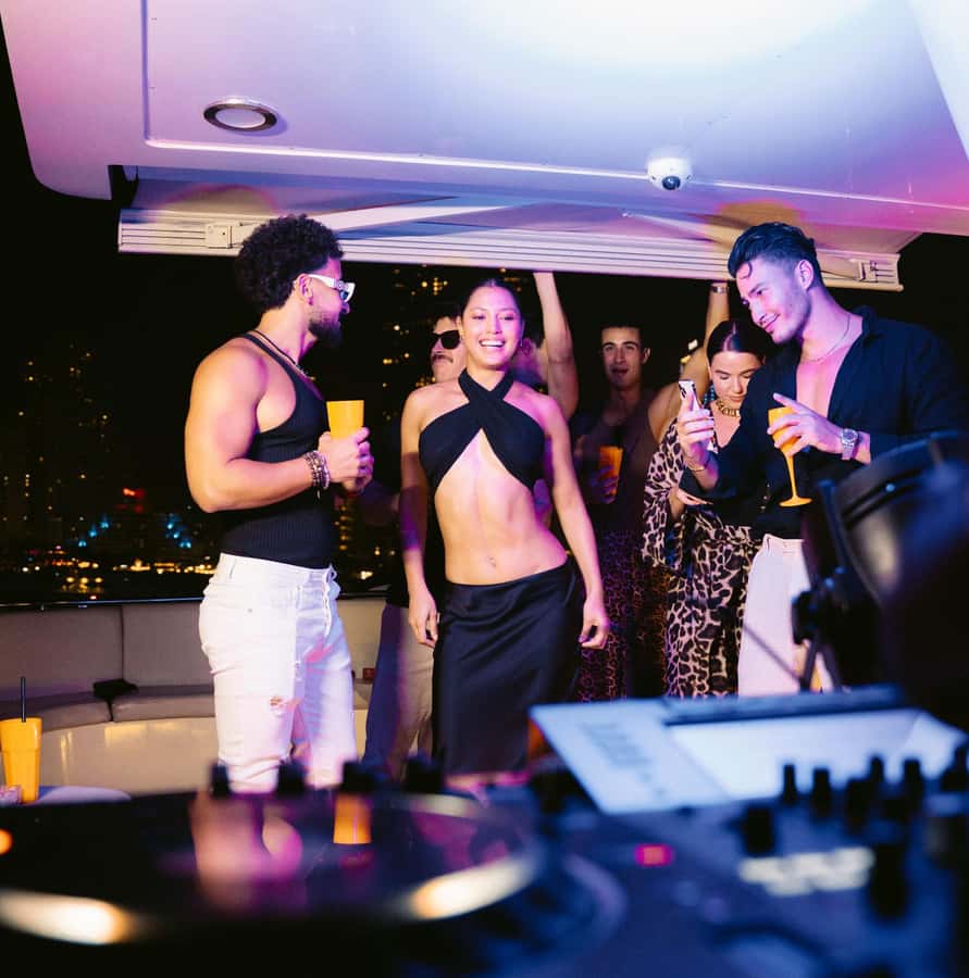 Dubai: Marina Yacht Party with BBQ, Unlimited Drinks and DJ - The yacht itself and what can change