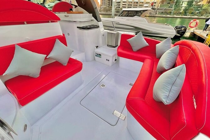 Dubai Marina Yacht Tour - What the crew and boat add