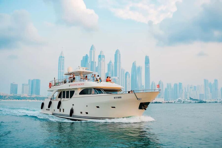Dubai Marina Yacht Tour: Ain Wheel, JBR & Harbour in 1 Hour - What the yacht experience feels like