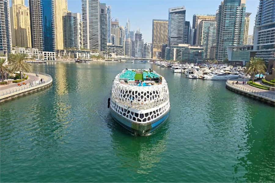 Dubai: Mega Yacht Dinner Cruise with Buffet - Starting at Pier 7 beside Dubai Marina Mall