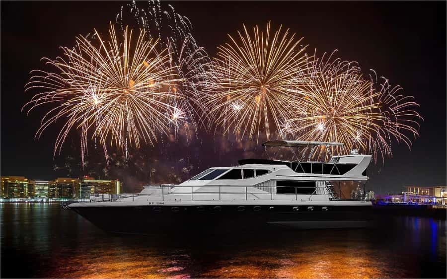 Dubai: New Year Eve Luxury Yacht Fireworks View & BBQ Cruise - Why watching Dubai’s fireworks from the sea matters