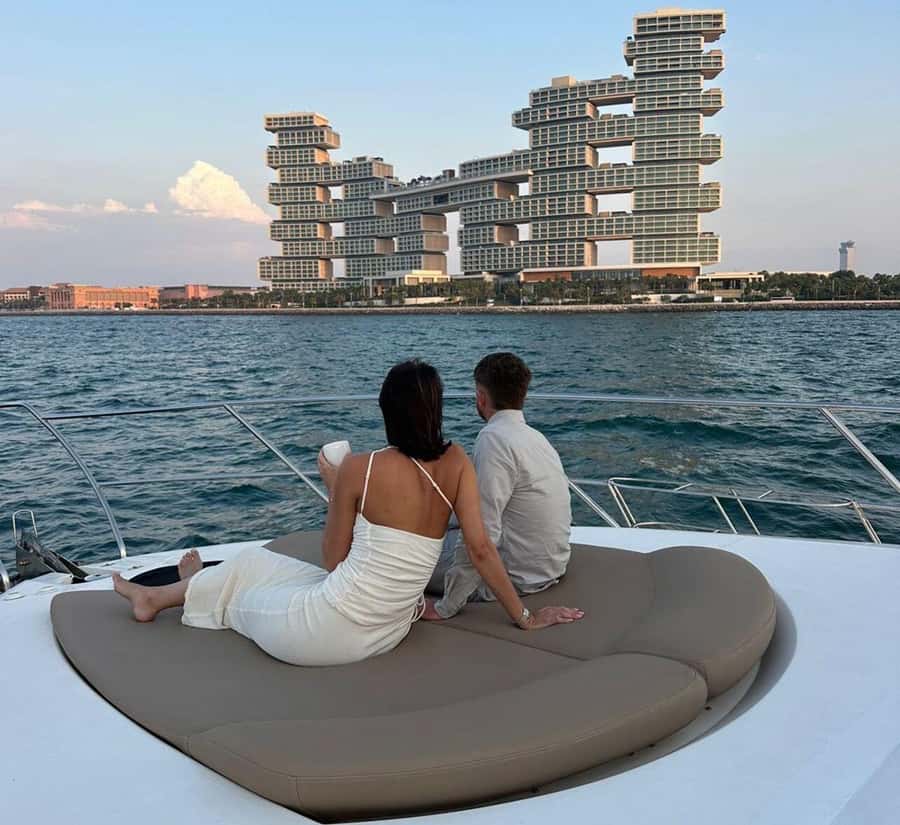 Dubai: Palm Jumeirah luxury private yacht Tour - The best time to choose each duration