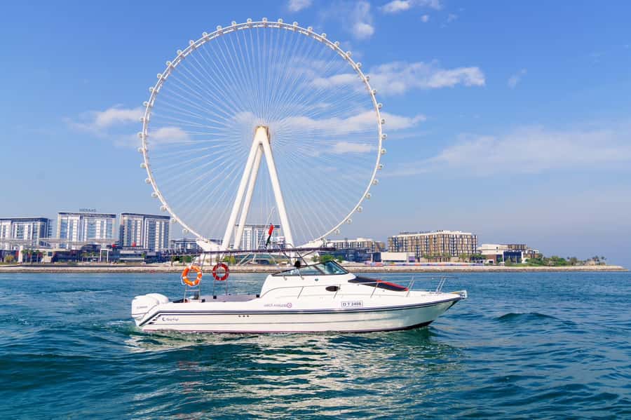 Dubai: Private Coastline Landmarks Mini-Yacht Tour - Key points to know before booking