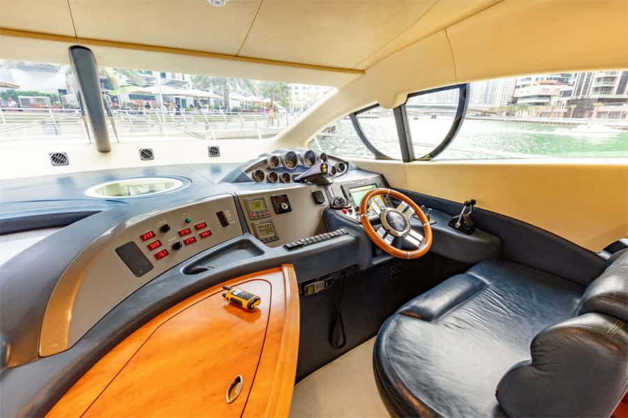 Dubai: Private Luxury Yacht Cruise for up to 20 People - Dubai Marina, JBR, and Bluewaters Island