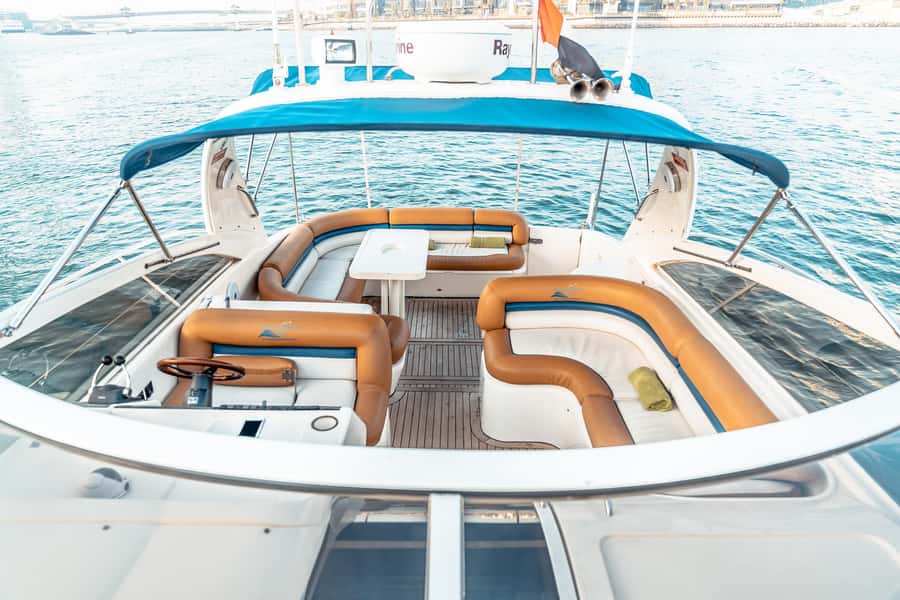 Dubai: Private Sunset Yacht Tour from Dubai Marina - Choosing two hours or four