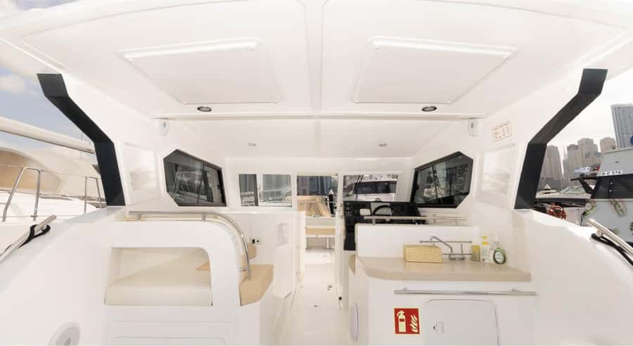Dubai: Private Yacht Tour 36ft (+1 hr free) offer till Sep15 - What the crew and onboard service add