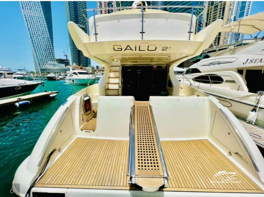 Dubai: Private Yacht Tour 50 feet - What the crew adds to the experience