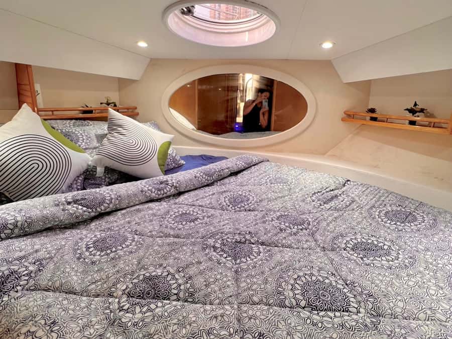Dubai:Private Yacht with and Burj Al Arab Sightseeing. - Cruising through Dubai Marina